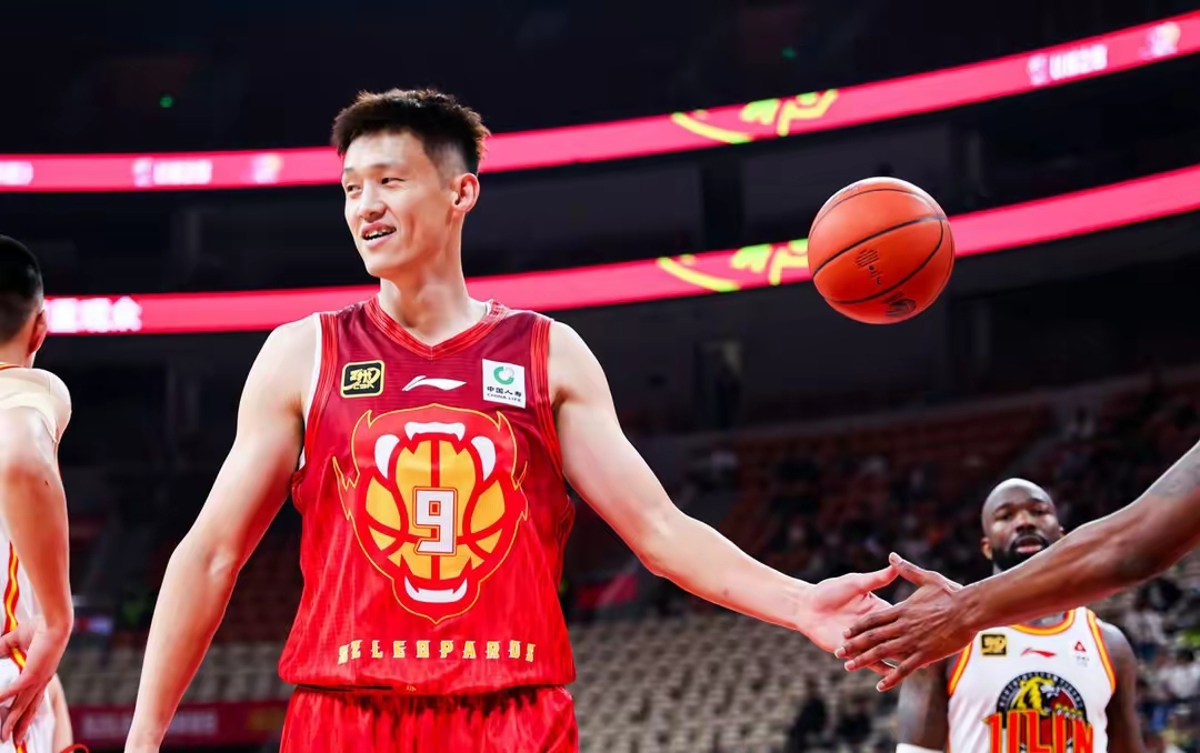 CBA常规赛今夜再迎强敌；上海海港豪取连胜；主帅态度：话题不断；球探报告显示潜力的简单介绍-竞技宝登录