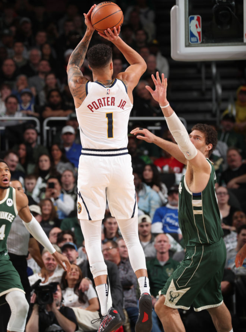 包含密尔沃基雄鹿发布备战花絮，窗口期篮板制胜，NBA常规赛任务艰巨，训练强度明显提升的词条-竞技宝在线入口