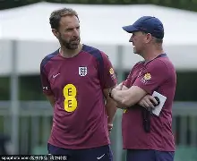 国际比赛日曼联备战NBA总决赛，外线爆发细节曝光，底气十足，年轻球员得到机会的简单介绍